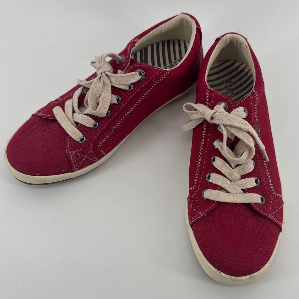 Taos Star Women 8.5 Sneakers Red Canvas Low Top Comfort Lace Up Shoes